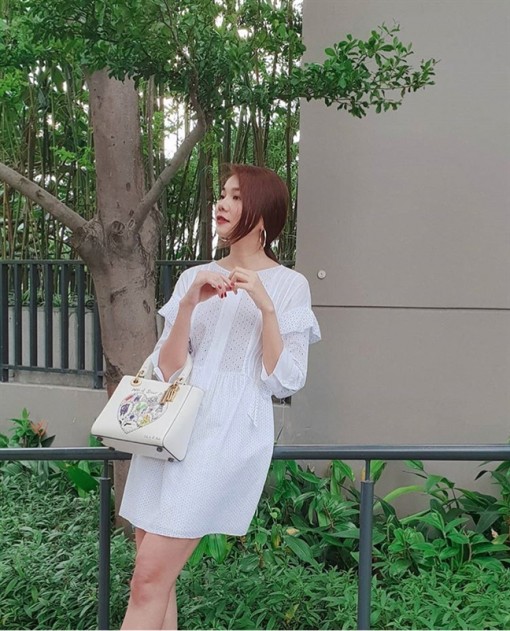 Soi phụ kiện hàng hiệu mới nhất của dàn sao Việt