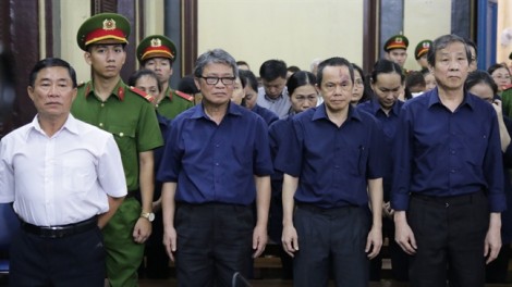 Gây thiệt hại 6.361 tỷ đồng, đại gia Hứa Thị Phấn lãnh 30 năm tù