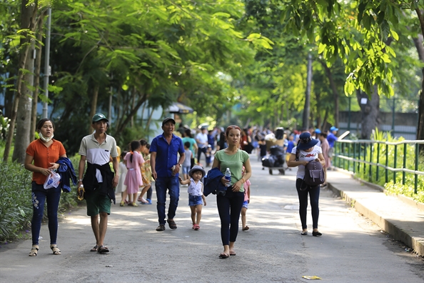 Bat chap nang nong, Thao Cam Vien Sai Gon van dong nghit khach ngay Quoc te thieu nhi