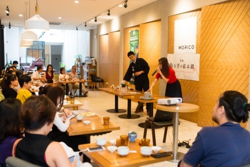 Truyền nhân sáu đời của dòng họ làm trà Temomi đến Việt Nam