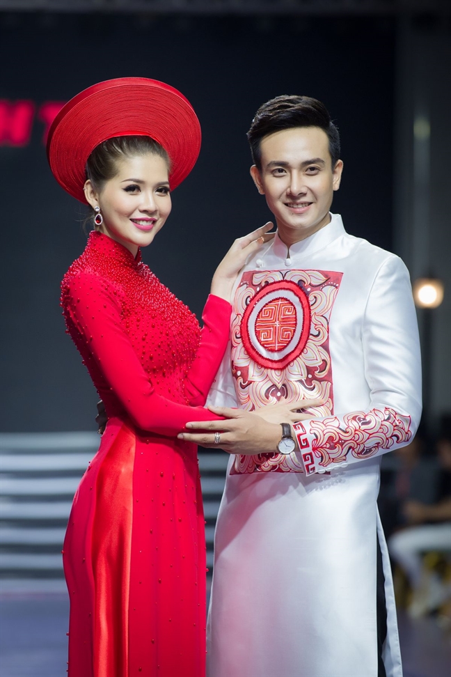 Mau ao dai cuoi truyen thong dep cho cap doi mua cuoi 2018