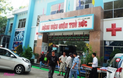 Một bệnh nhân mắc cúm A/H1N1 suy hô hấp nặng được chuyển vào Bệnh viện Chợ Rẫy