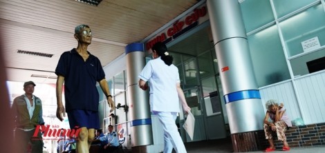 TP.HCM đối diện nguy cơ mất hơn 171 tỷ mua máy móc cho bệnh viện: Lỗi tại ai?