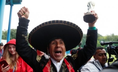 Tổng thống Trump 'giúp' Mỹ, Canada, Mexico đăng cai World Cup 2026