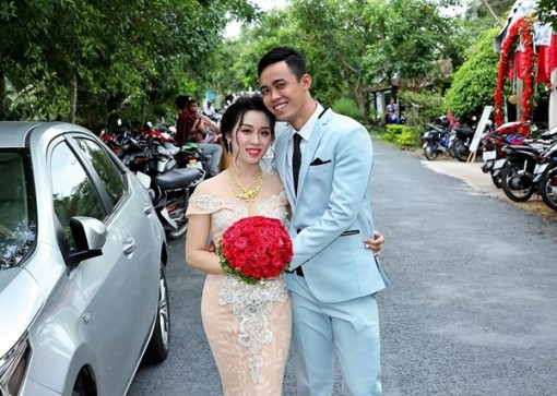 Lỡ một lần đò, người mẹ trẻ tìm được bến đỗ bình yên bên cậu bạn học năm xưa