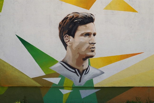 Chiem nguong bo graffiti danh rieng cho World Cup 2018
