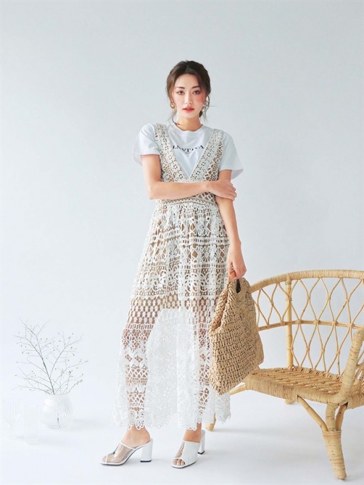 Chất liệu cói cho mùa hè nhiệt đới