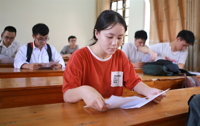 Si tu mang huong den diem thi cau may truoc ‘gio G’