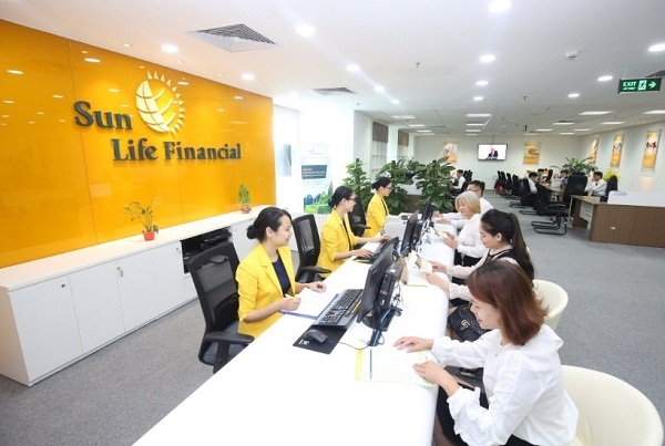 Sun Life Viet Nam dat danh hieu 'Top 100 – San pham, dich vu tot nhat cho gia dinh, tre em' nam 2018