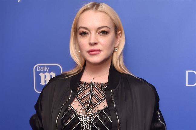 Lindsay Lohan muon quen di qua khu