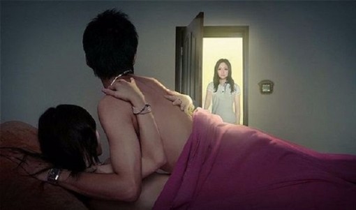 Đối mặt với cô nhân tình chân dài nhưng 'nông cạn' của chồng