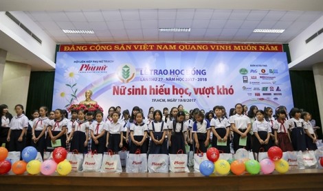 Hãy chung tay giúp nữ sinh hiếu học vượt khó!