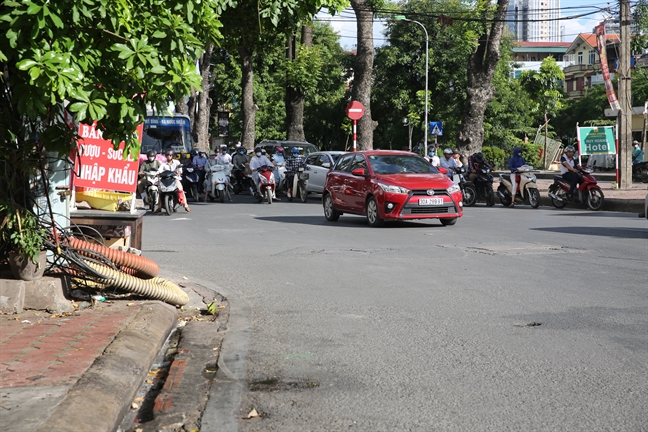 Nguoi Ha Noi chat vat song qua ngay nang ky luc