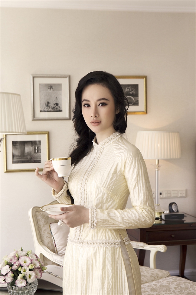 Angela Phuong Trinh va 7 mau ao dai cho nang yeu ve dep co dien