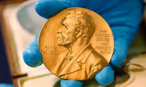 100 thành viên Viện Hàn lâm Thụy Điển tự lập giải thưởng Nobel Văn chương mới
