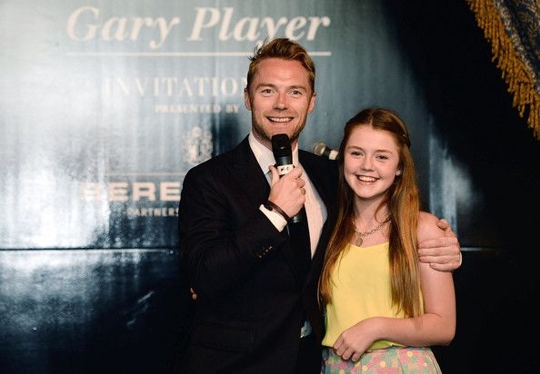 Ronan Keating: Hanh phuc tu chuyen la 'banh duc co xuong'