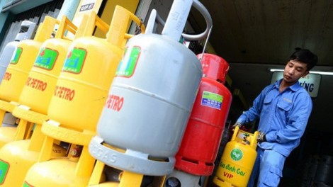 Giá điện, xăng, gas tăng làm oằn vai người thu nhập thấp