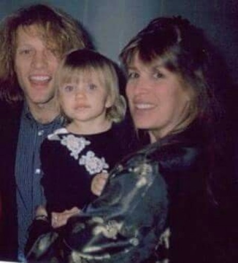 Ngôi sao nhạc rock Jon Bon Jovi 'chết lặng' khi biết con gái nghiện ma túy