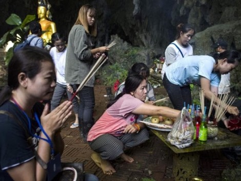 Chuyện bên lề cuộc giải cứu đội bóng Thái Lan mắc kẹt trong hang