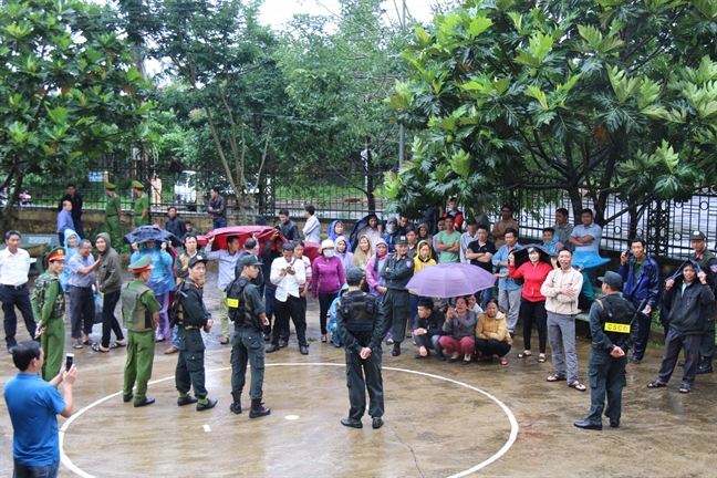 Giu nguyen muc an tu hinh doi voi bi cao Dang Van Hien