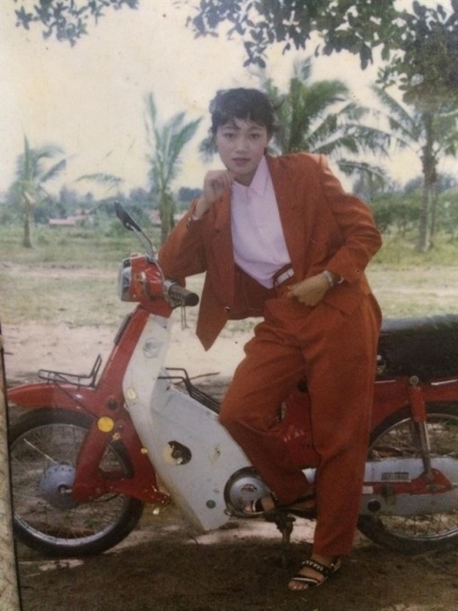 Cuối tuần, dân mạng đồng loạt khoe ảnh 'vang bóng một thời' của mẹ đẹp như hotgirl