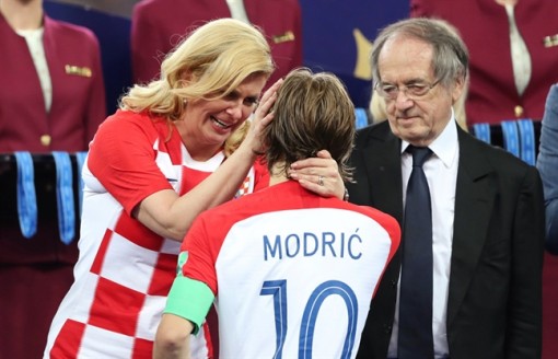 Tổng thống Croatia - quý bà được yêu thích nhất sau trận chung kết World Cup 2018
