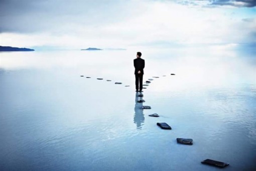 Ra tòa ly dị vì không chịu nổi chồng lười