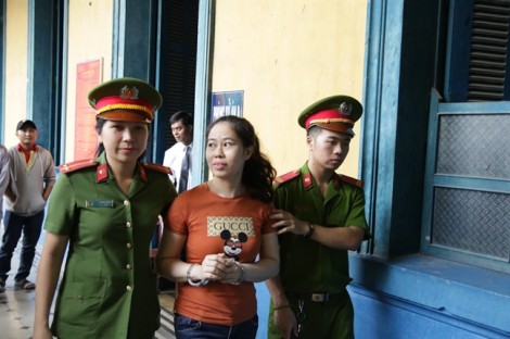 Giảm án cho hai chị em buôn lậu gần 400 lượng vàng từ Campuchia về Việt Nam