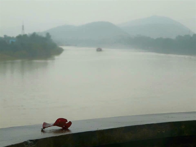 Vu nguoi vo mang thai tu tu: Sao em khong nam xuong nghi va ngu mot giac thoi?