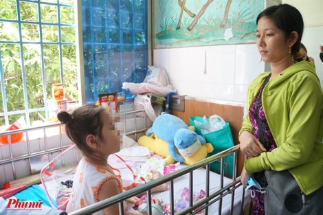 Mẹ đưa con gái 3 tuổi đi khám ho sốt, mới biết bé mang khối bướu cực hiếm