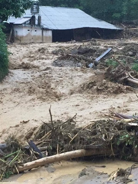 Hoàn lưu bão Sơn Tinh gây mưa lũ ở Yên Bái khiến 1 chết, 6 người mất tích