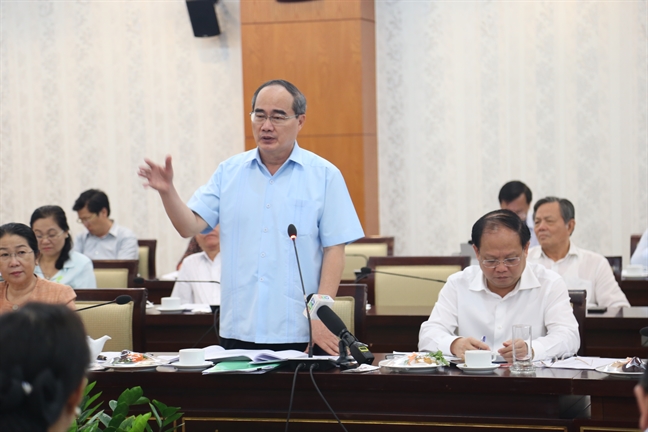 Bi thu Thanh uy Nguyen Thien Nhan: De an dan phai giai quyet cac van de cu the cua dan