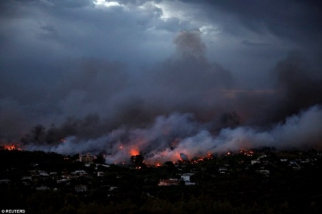 Cháy rừng nghiêm trọng tại Hy Lạp, 50 người thiệt mạng