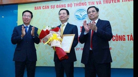 Ông Nguyễn Mạnh Hùng giữ chức quyền Bộ trưởng TT&TT, ông Trương Minh Tuấn làm Phó Ban Tuyên giáo TƯ