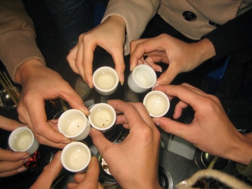 Chiều nay anh nhậu ở đâu hả chồng?