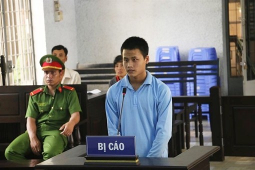 Hai thanh niên lãnh án vì vướng lưới tình với bé gái 12 tuổi