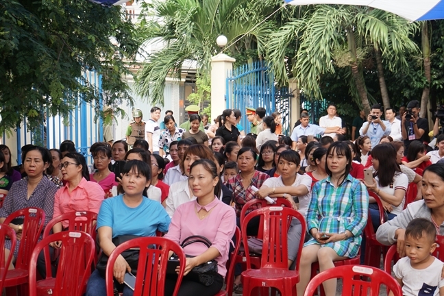 Thieu nu lam duong tro thanh bao mau nhan tam hanh ha tre