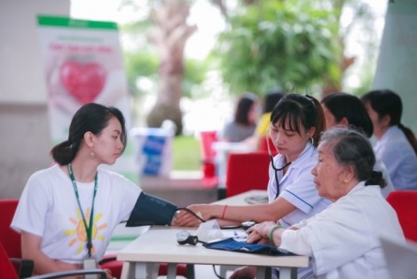 Manulife Việt Nam tiếp tục hiến tặng gần 350 đơn vị máu cho cộng đồng