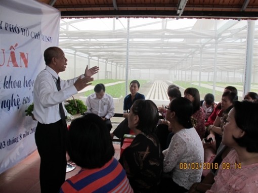 Hỗ trợ kiến thức ứng dụng khoa học kỹ thuật, nông nghiệp công nghệ cao cho cán bộ, hội viên