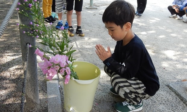 Tre em Nhat Ban duoc hoc ve trach nhiem ke mai ‘noi dau bom nguyen tu’ ra sao?