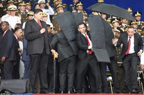 Mưu toan ám sát Tổng thống Venezuela có thể từ nước ngoài