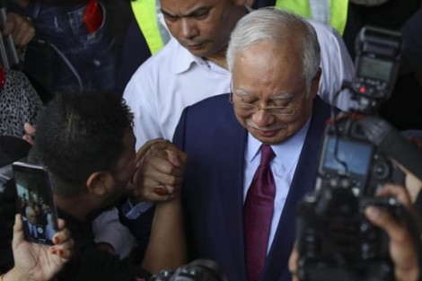 Cựu thủ tướng Malaysia bị triệu tập để điều tra tham nhũng