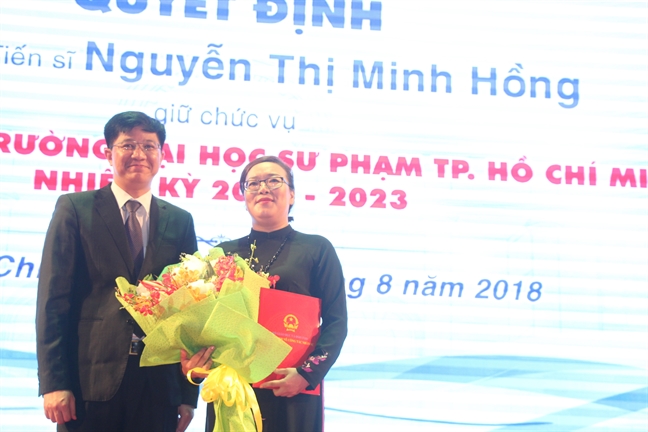 Truong DH Su pham TPHCM co nu hieu truong dau tien