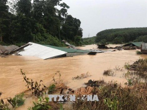 10 thôn ở tỉnh Kon Tum bị cô lập do mưa lũ