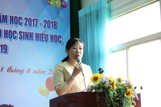 Quan 2: Tang 150 suat hoc bong Nguyen Thi Minh Khai nam hoc 2018-2019