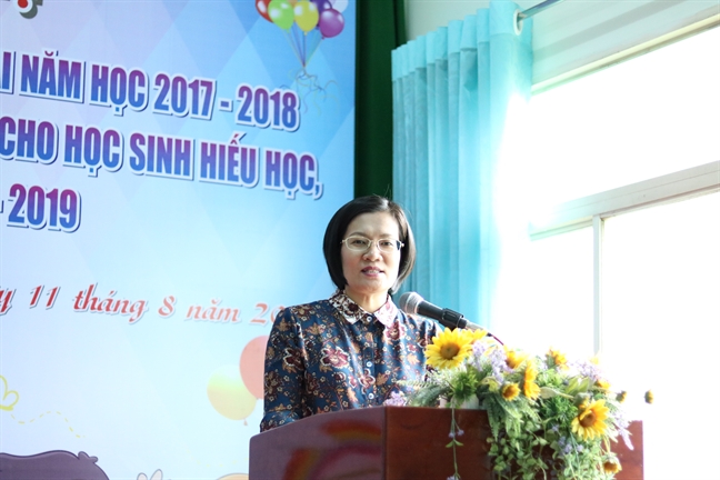 Quan 2: Tang 150 suat hoc bong Nguyen Thi Minh Khai nam hoc 2018-2019