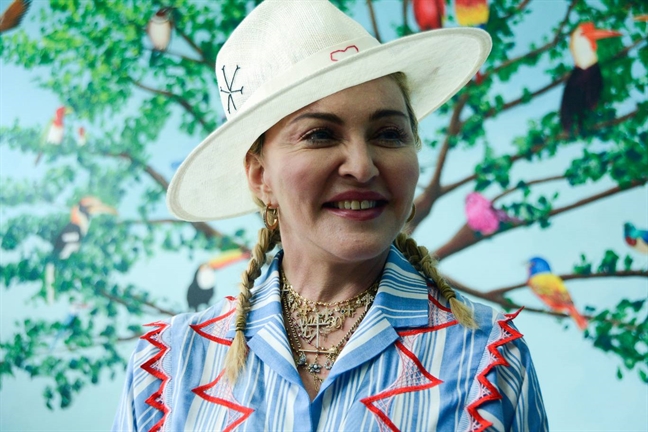 Madonna o tuoi 60: Hanh trinh tro thanh mot bieu tuong