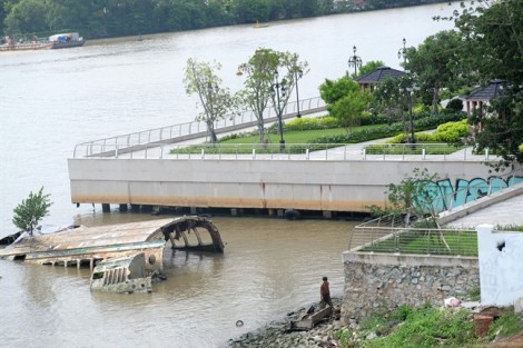 Thảm trạng xà xẻo dòng sông: Khi luật bị coi thường thì không còn giải pháp