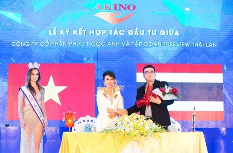 Sôi động ‘AKINO - Dạ tiệc ngàn sao’