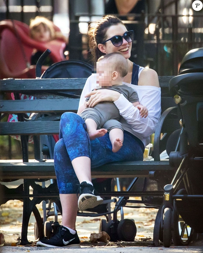 Anne Hathaway: Ngã rẽ nữ quyền từ trải nghiệm làm mẹ - Báo Phụ Nữ